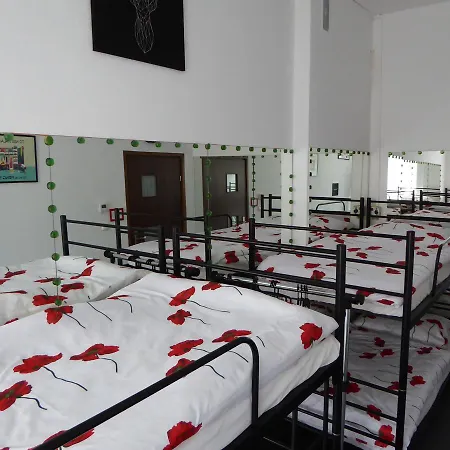 Flyfly , Darmowy Parking , Rezerwuj Przez Urządzenia Mobilne -10 Procent * Wrocław