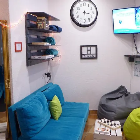 Hostel Flyfly , Darmowy Parking , Rezerwuj Przez Urządzenia Mobilne -10 Procent *