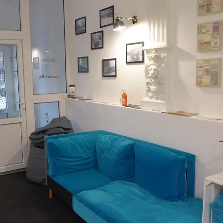 Flyfly , Darmowy Parking , Rezerwuj Przez Urządzenia Mobilne -10 Procent * Wrocław