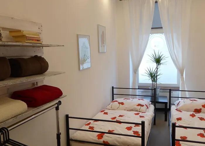 Flyfly , Darmowy Parking , Rezerwuj Przez Urzadzenia Mobilne -10 Procent * ורוצלב