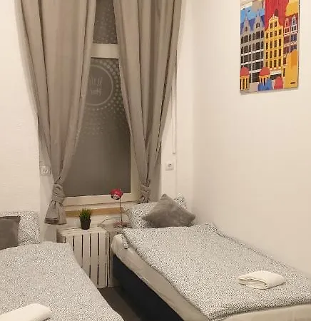 Hostel Flyfly , Darmowy Parking , Rezerwuj Przez Urzadzenia Mobilne -10 Procent Wroclaw