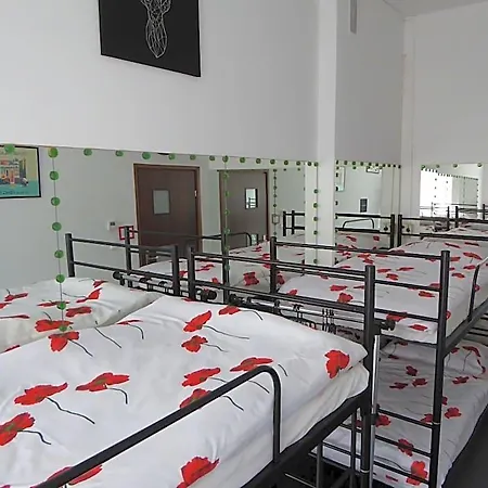 Hostel Flyfly , Darmowy Parking , Rezerwuj Przez Urzadzenia Mobilne -10 Procent