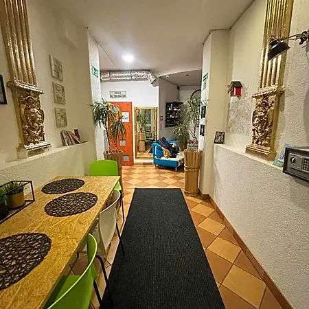 Flyfly , Darmowy Parking , Rezerwuj Przez Urzadzenia Mobilne -10 Procent Wroclaw
