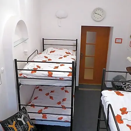 Flyfly , Darmowy Parking , Rezerwuj Przez Urzadzenia Mobilne -10 Procent *