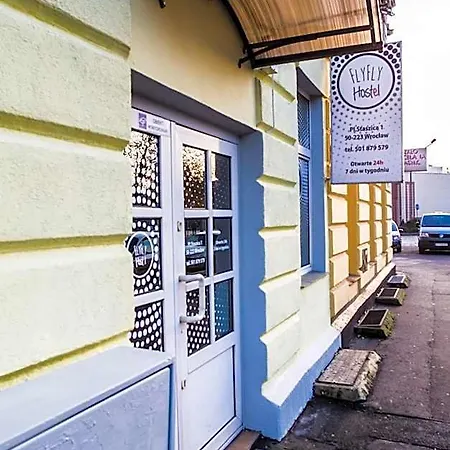 Hostel Flyfly , Darmowy Parking , Rezerwuj Przez Urzadzenia Mobilne -10 Procent Wroclaw