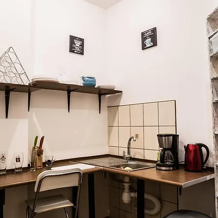 Flyfly , Darmowy Parking , Rezerwuj Przez Urzadzenia Mobilne -10 Procent * 브로츠와프