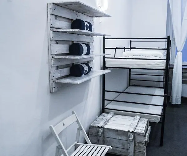 旅馆 Flyfly , Darmowy Parking , Rezerwuj Przez Urzadzenia Mobilne -10 Procent *