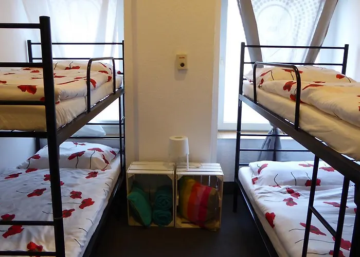 Flyfly , Darmowy Parking , Rezerwuj Przez Urzadzenia Mobilne -10 Procent * 弗罗茨瓦夫