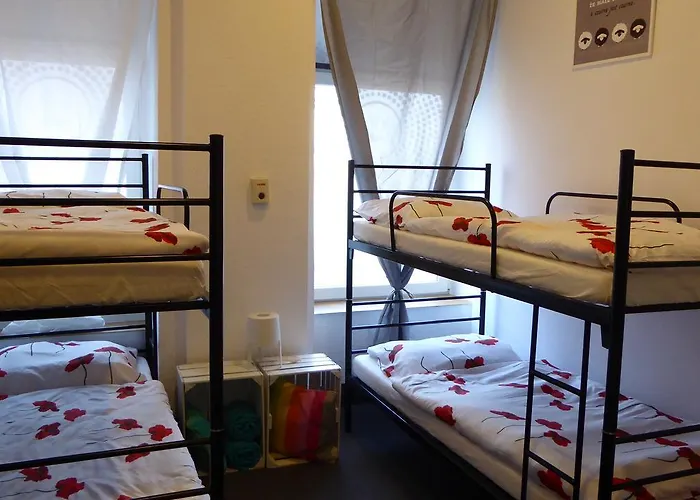 Flyfly , Darmowy Parking , Rezerwuj Przez Urzadzenia Mobilne -10 Procent * 弗罗茨瓦夫